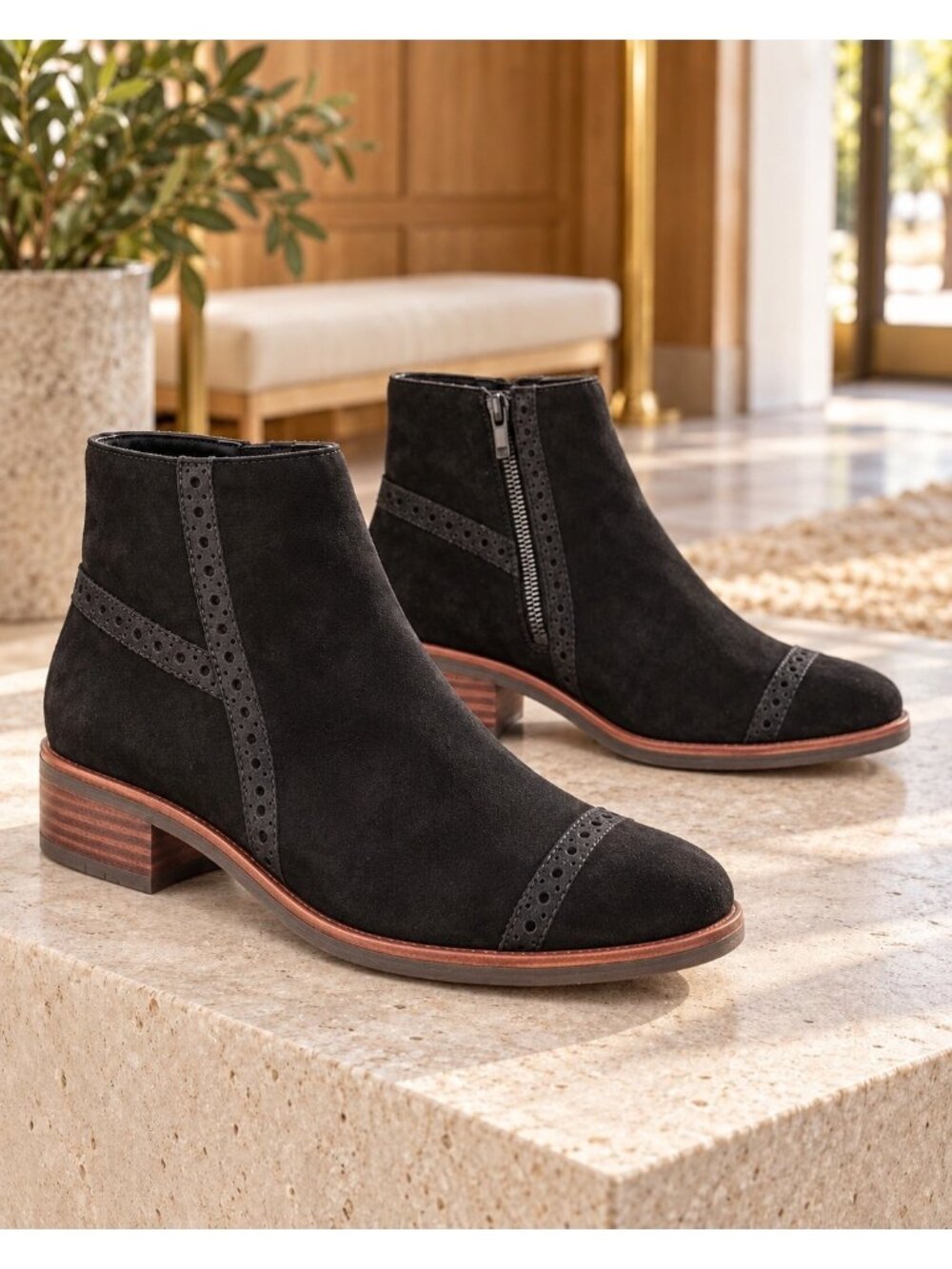 Naot Nefasi Suede Zip Ankle Boots Womens 8 Black